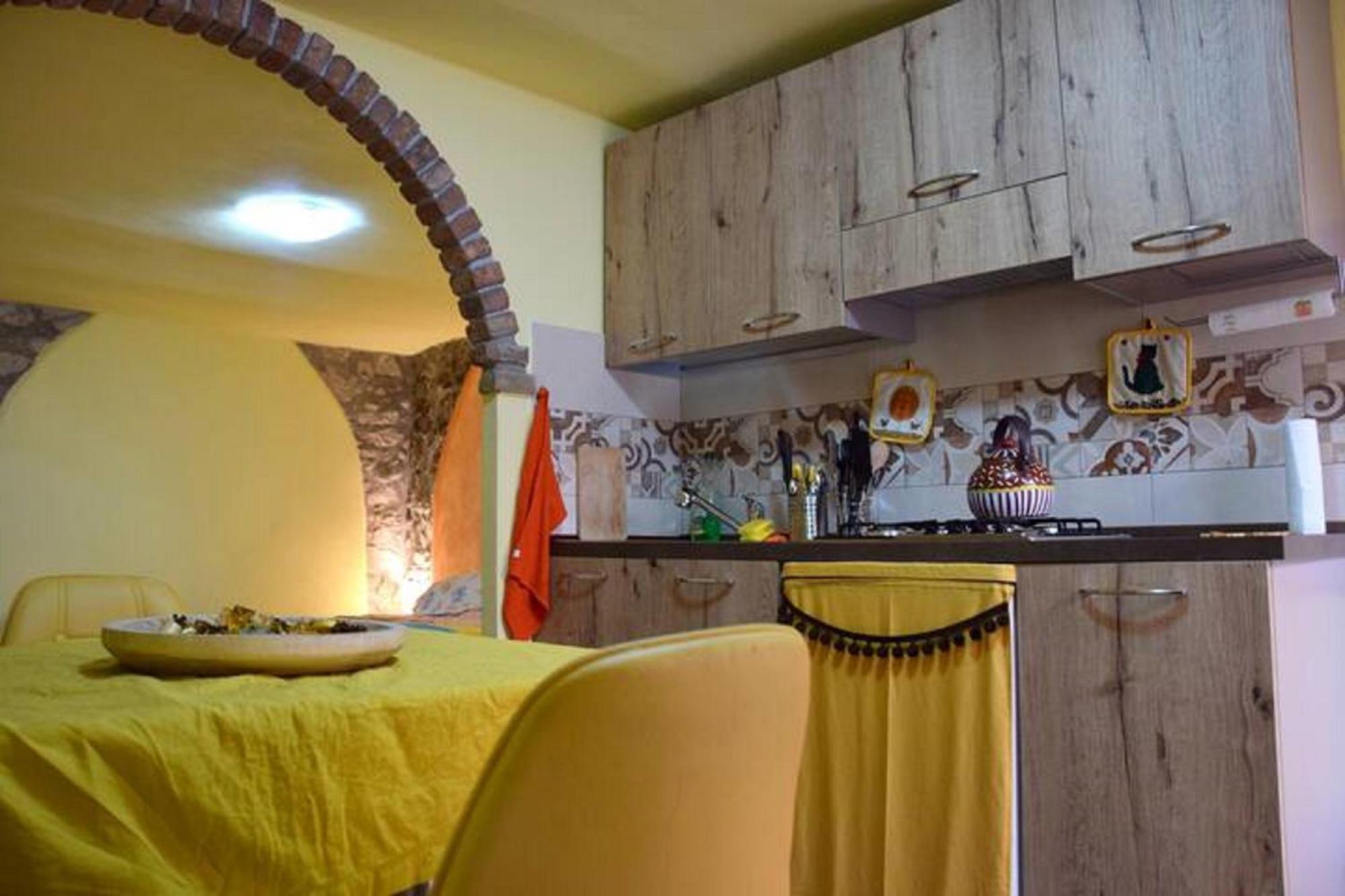 Agriturismo Su'E Lentu Bosa Bagian luar foto